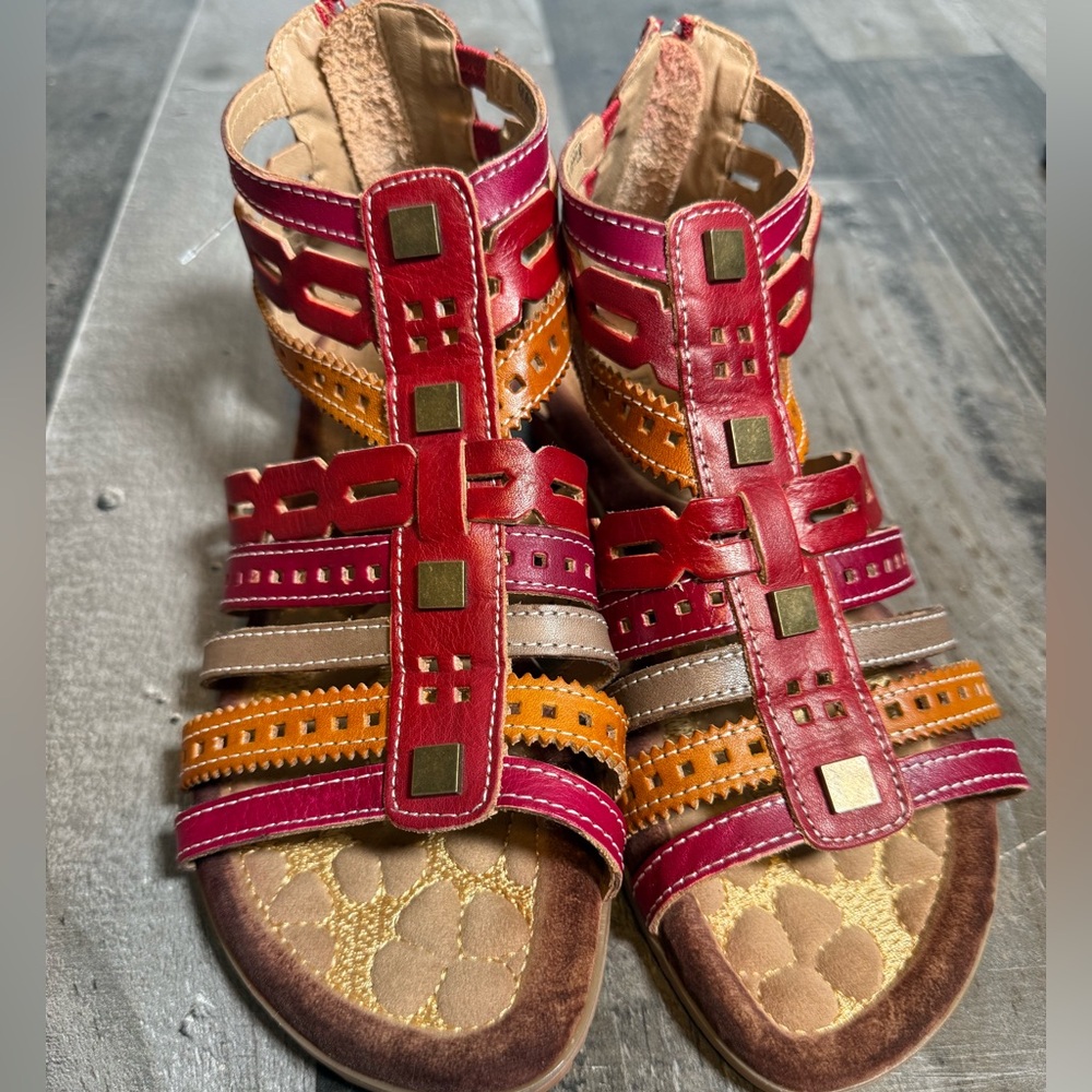 L’Artiste‎ by Spring Step Leather Gladiator Sandals Boho Studded Red Multi 35